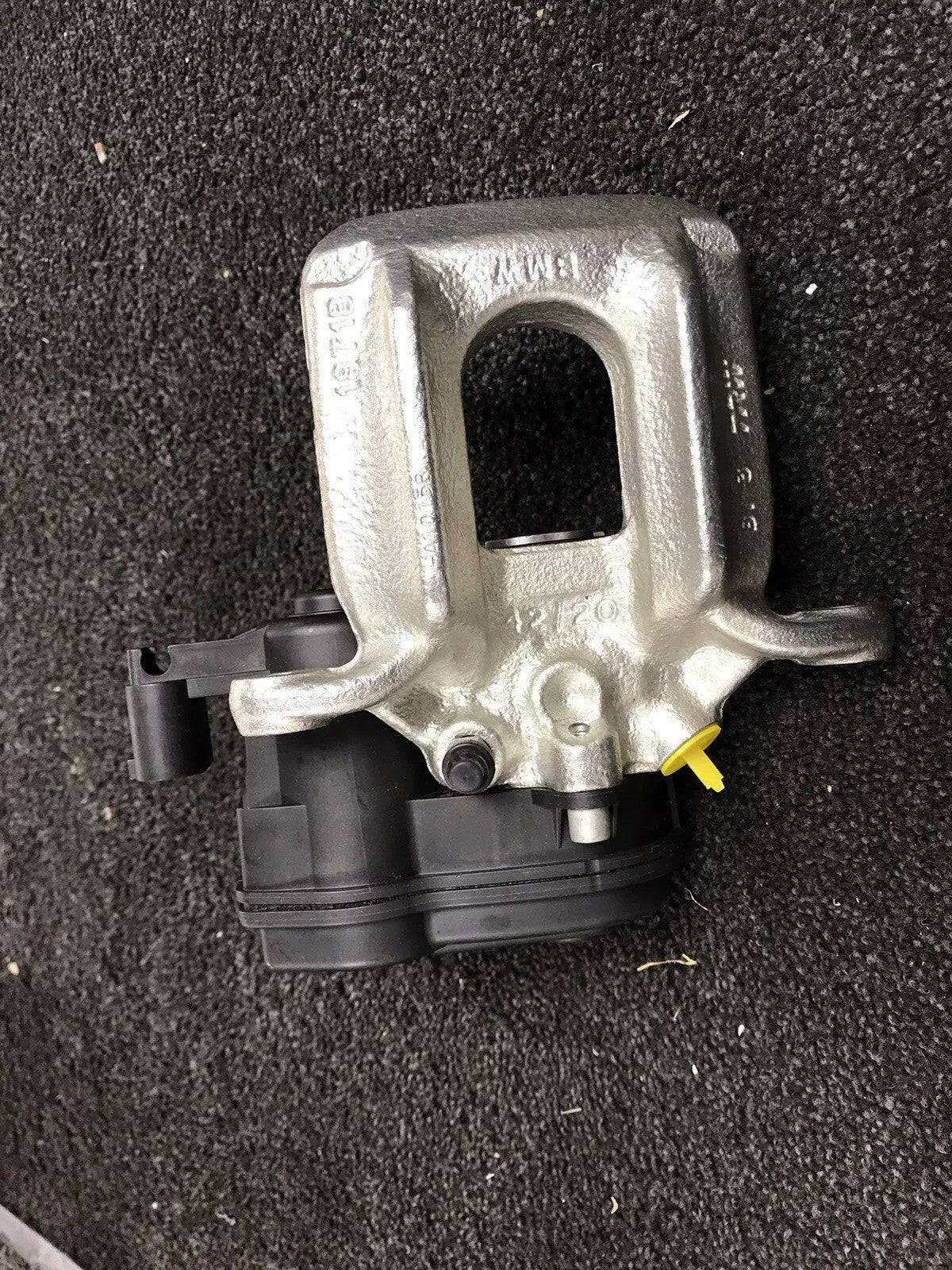 BMW X3 X4 xDRIVE F25 F26 REAR BRAKE CALIPER ELECTRIC LH NS +MOTOR ORIGINAL BMW
