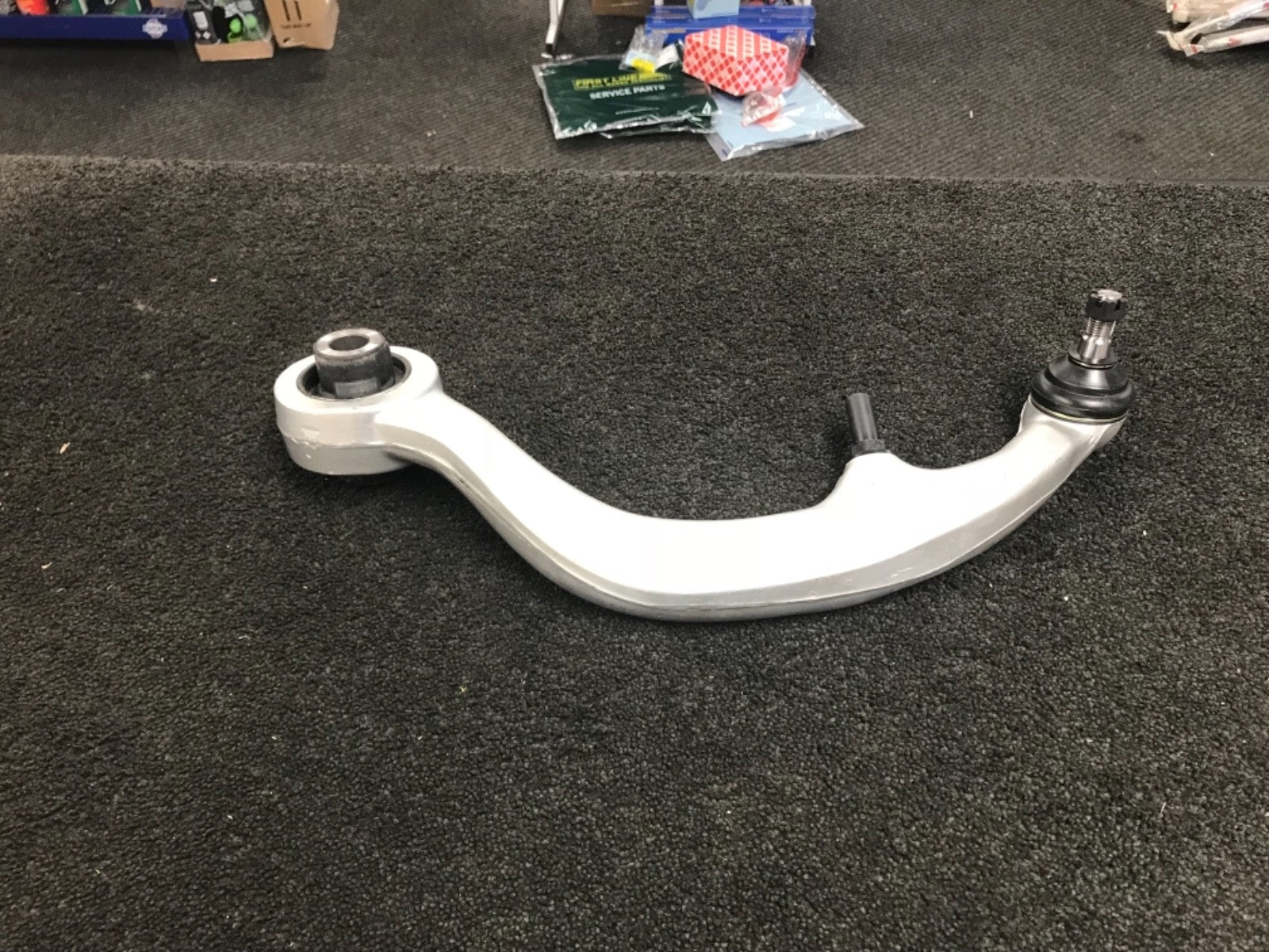 FOR NISSAN 350Z INFINITI FAIRLADY Z33 FRONT LOWER ARM TRACK CONTROL ARM RH