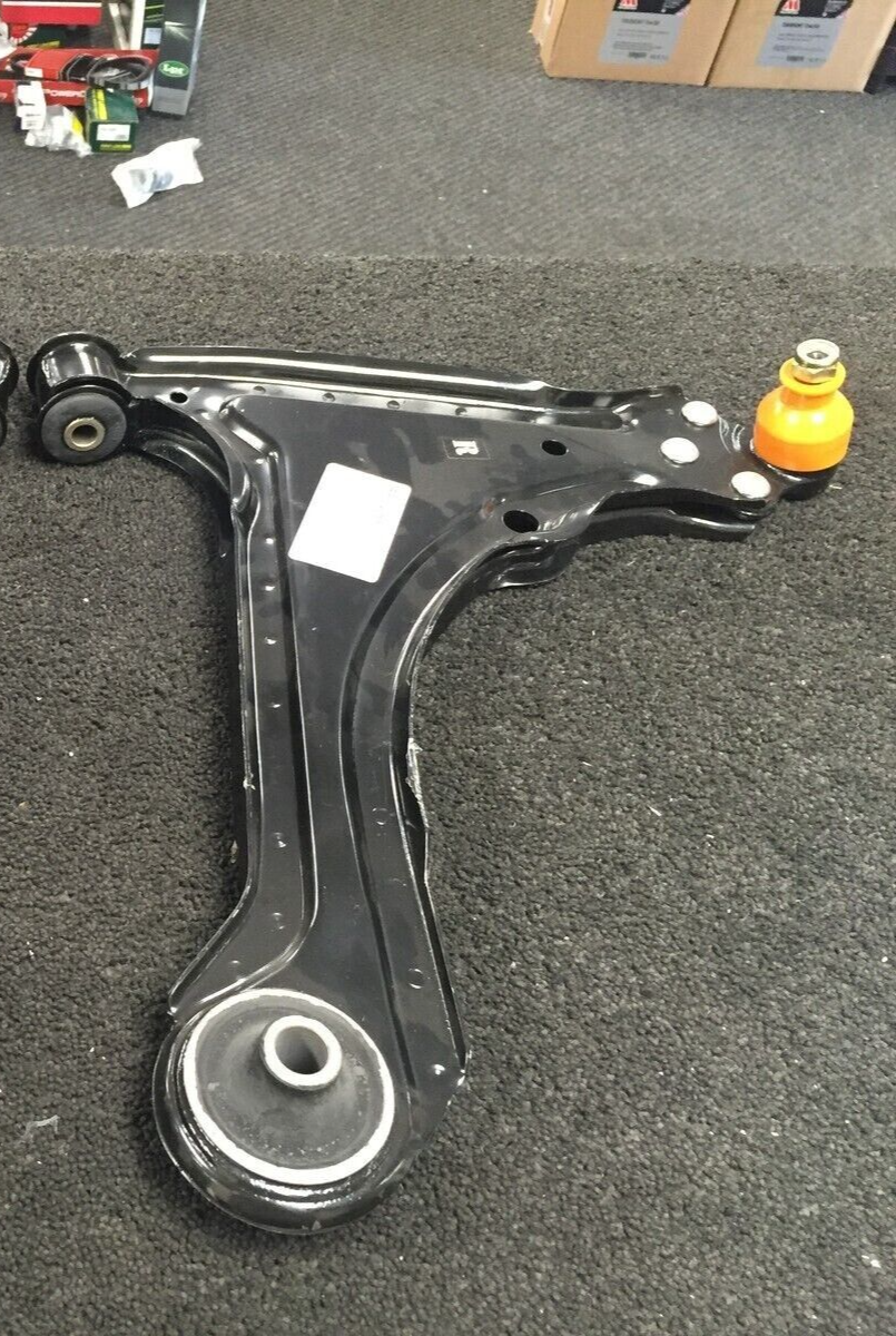 VAUXHALL CAVALIER ASTRA MK3 CALIBRA WISHBONE SUSPENSION ARM +BUSHES RH OS SIDE
