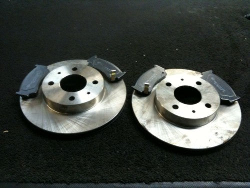 FOR NISSAN ALMERA 1.6 GX SRI N15 1995-98 FRONT BRAKE DISCS PADS  NO ABS