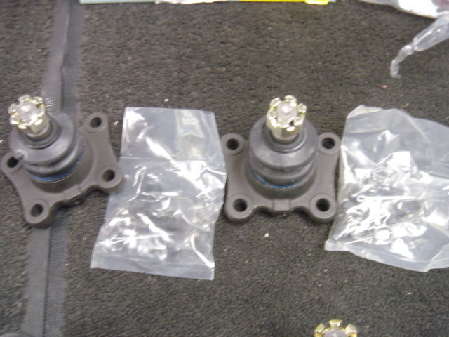 FOR TOYOTA HILUX SURF 3.0TD VZN KZN130  LOWER SUSPENSION BALL JOINTS