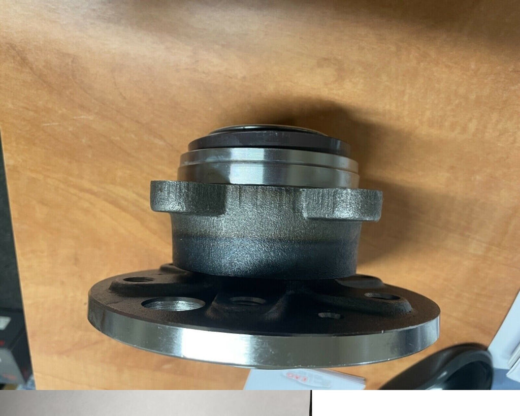 FOR SPRINTER W906 2006 ON  VW CRAFTER 2006 ON WHEEL BEARING HUB REAR ASSY
