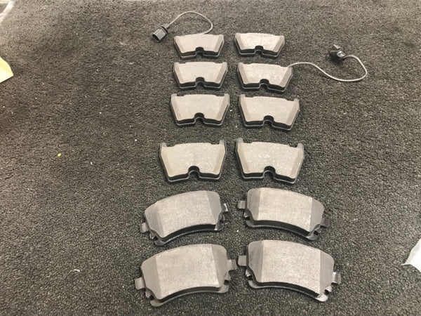 FOR AUDI RS4 B7 B8 RS5 R8 4.2 5.2 FSI FRONT AND REAR  GENUINE APEC BRAKE PADS 