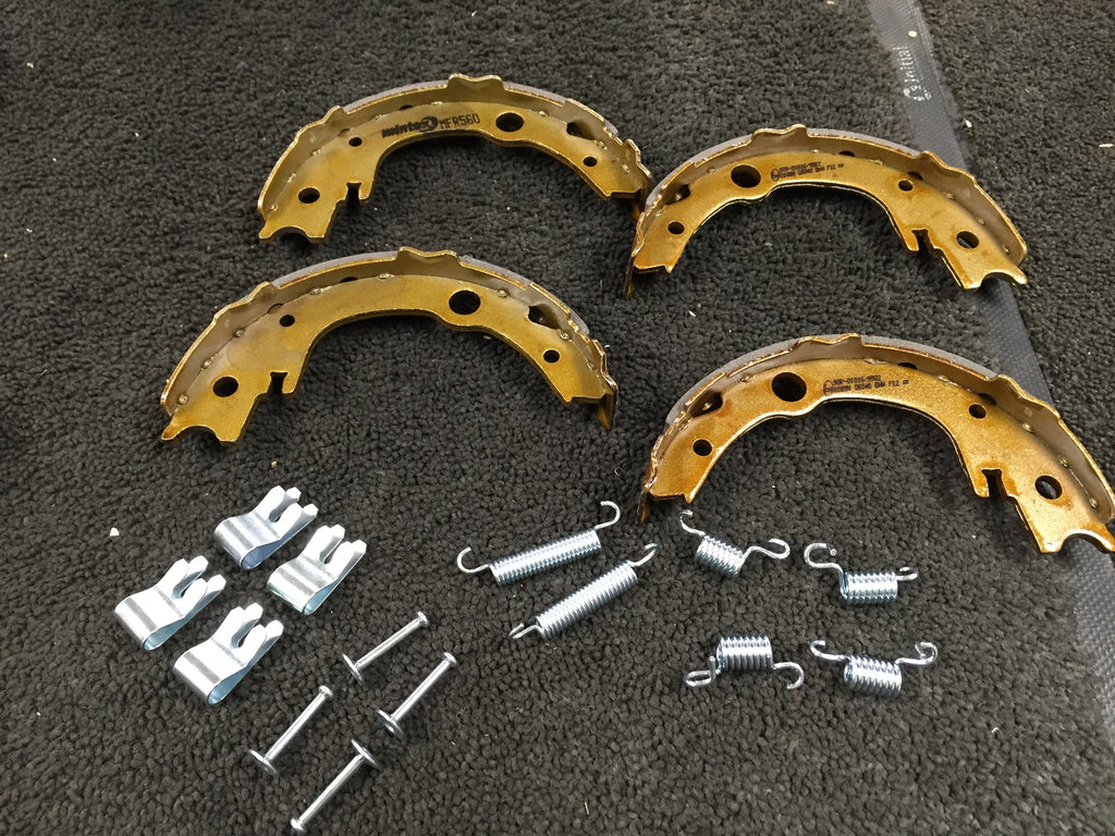 FOR TOYOTA  CELICA VVTI 140BHP 190BHP REAR BRAKE PAD HANDBRAKE SHOES FITTING 