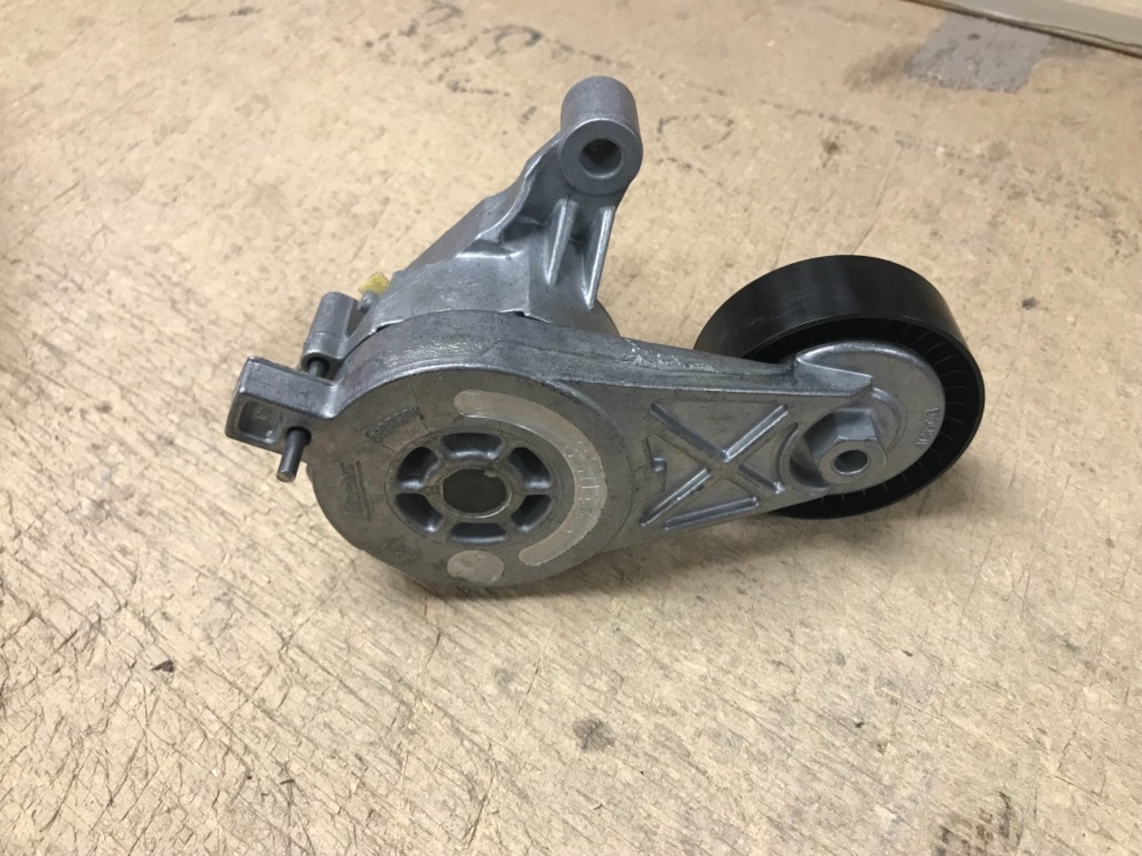 AUDI A3 GALAXY ALTEA ALHAMBRA LEON TOLEDO1.9TD DRIVE BELT TENSIONER 03G903315C 
