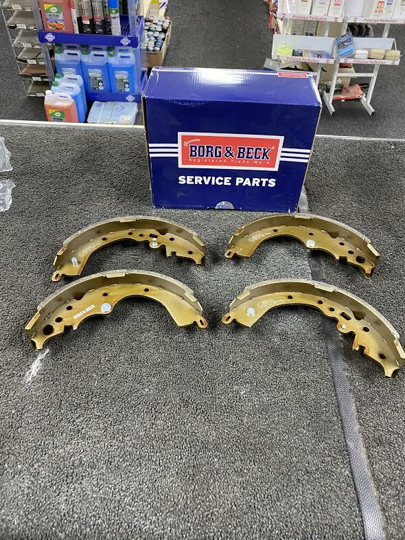FOR TOYOTA HIACE 2.5D-4D 120 2006-2012 REAR BRAKE SHOES SET OF 4 