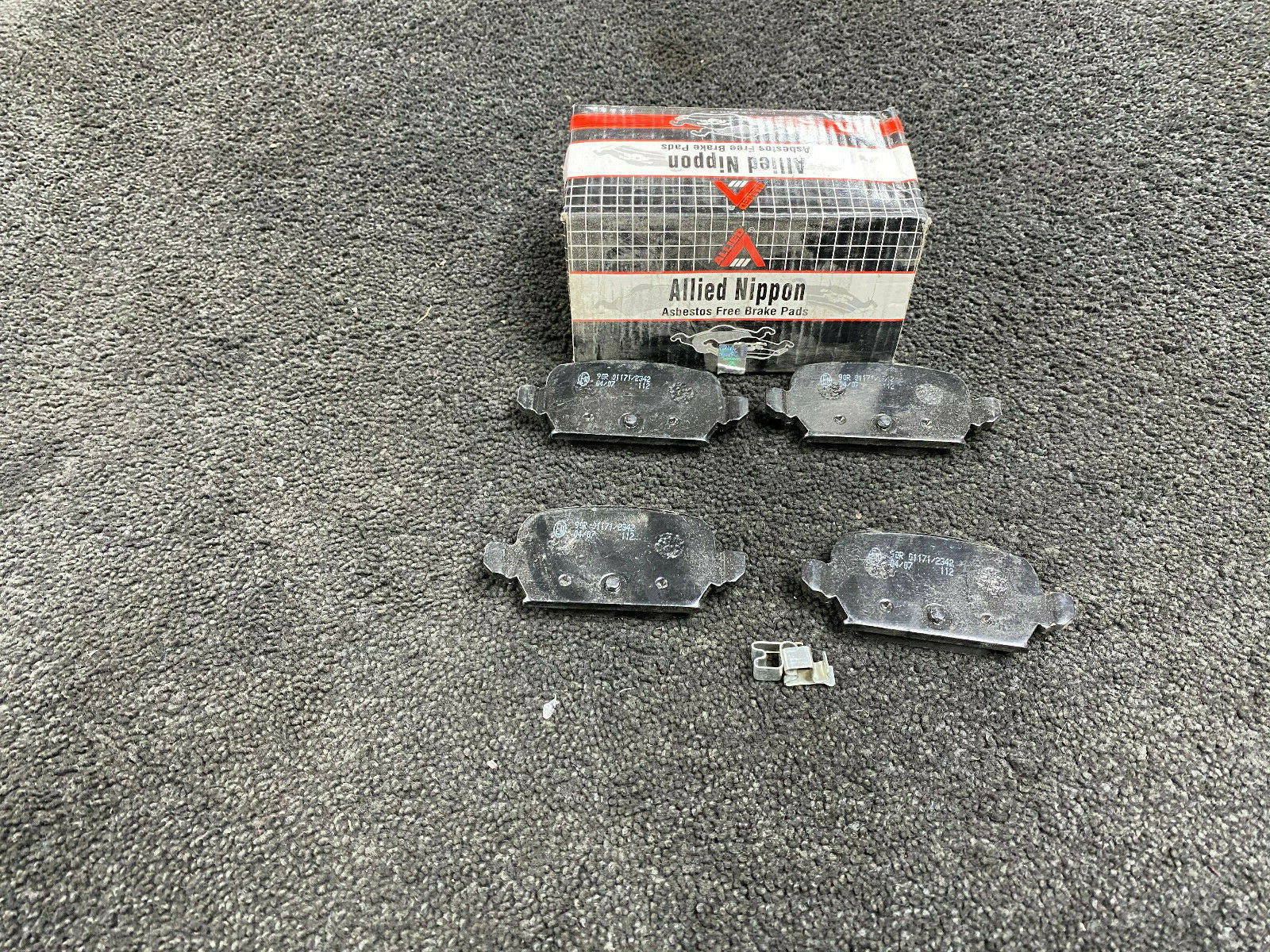 REAR BRAKE PADS FOR FIAT PUNTO 1.9 JTD COMBO TIGRA CORSA C 93190218
