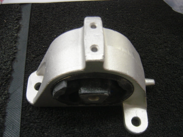 FOR CHRYSLER VOYAGER GRAND VOYAGER 2.4 2.5TD CRD 3.3 3.8 ENGINE MOUNTING REAR