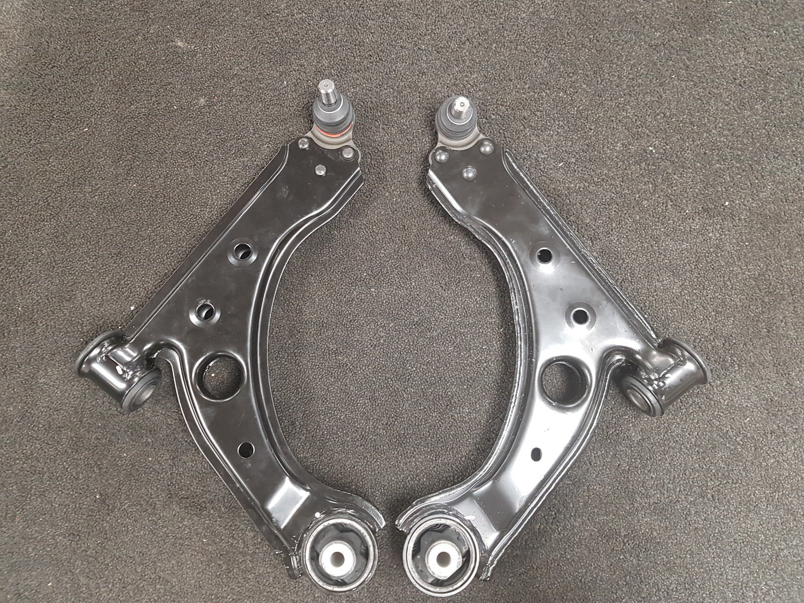 FOR FIAT STILO 01-08 BRAVO 07-09 2 X LOWER SUSPENSION WISHBONE ARMS STEEL TYPE