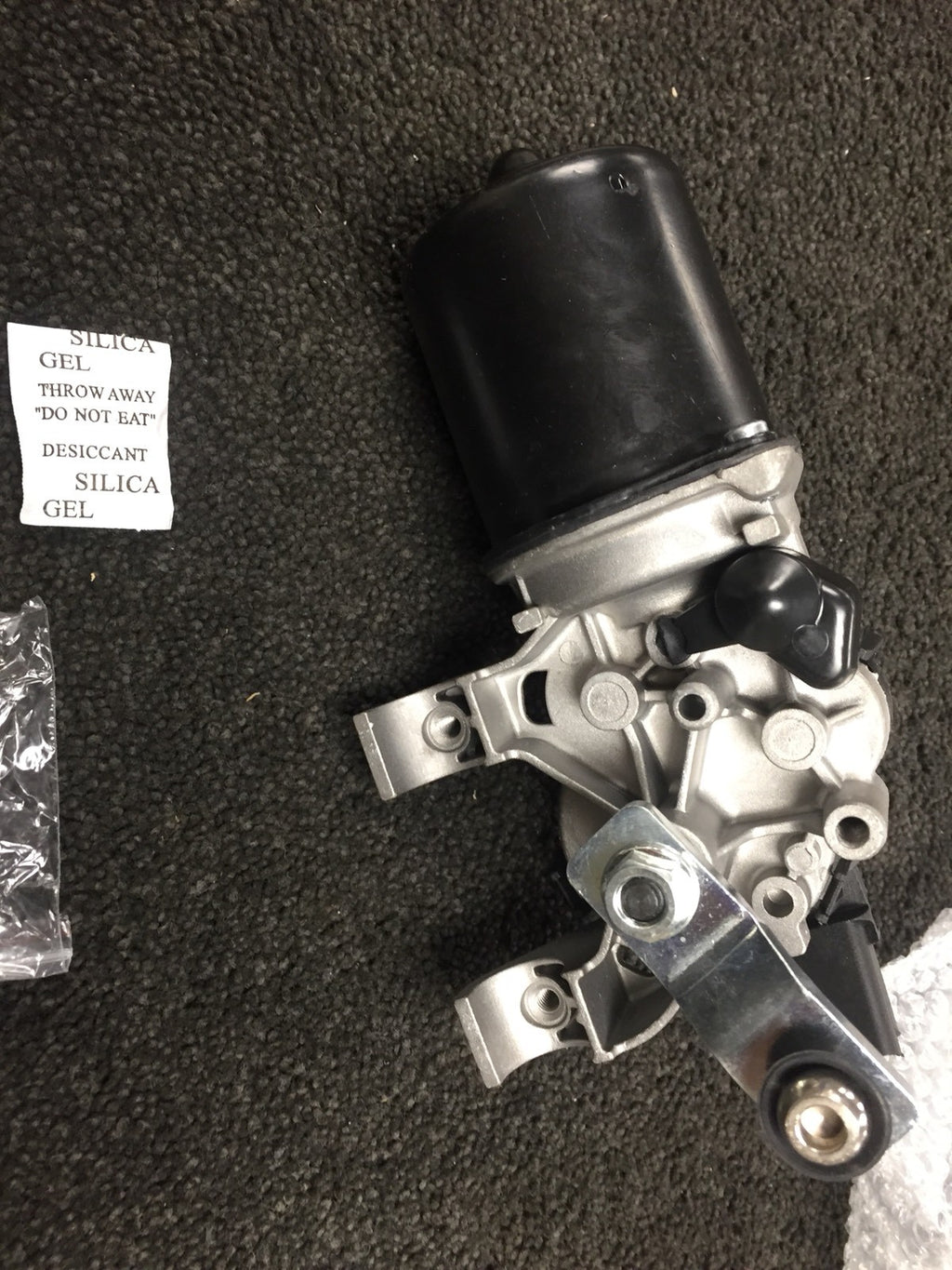 FRONT WIPER MOTOR FOR NISSAN QASHQAI  +2 1.5DCI,1.6,2.0,2.0DCI LEFT HAND DRIVE