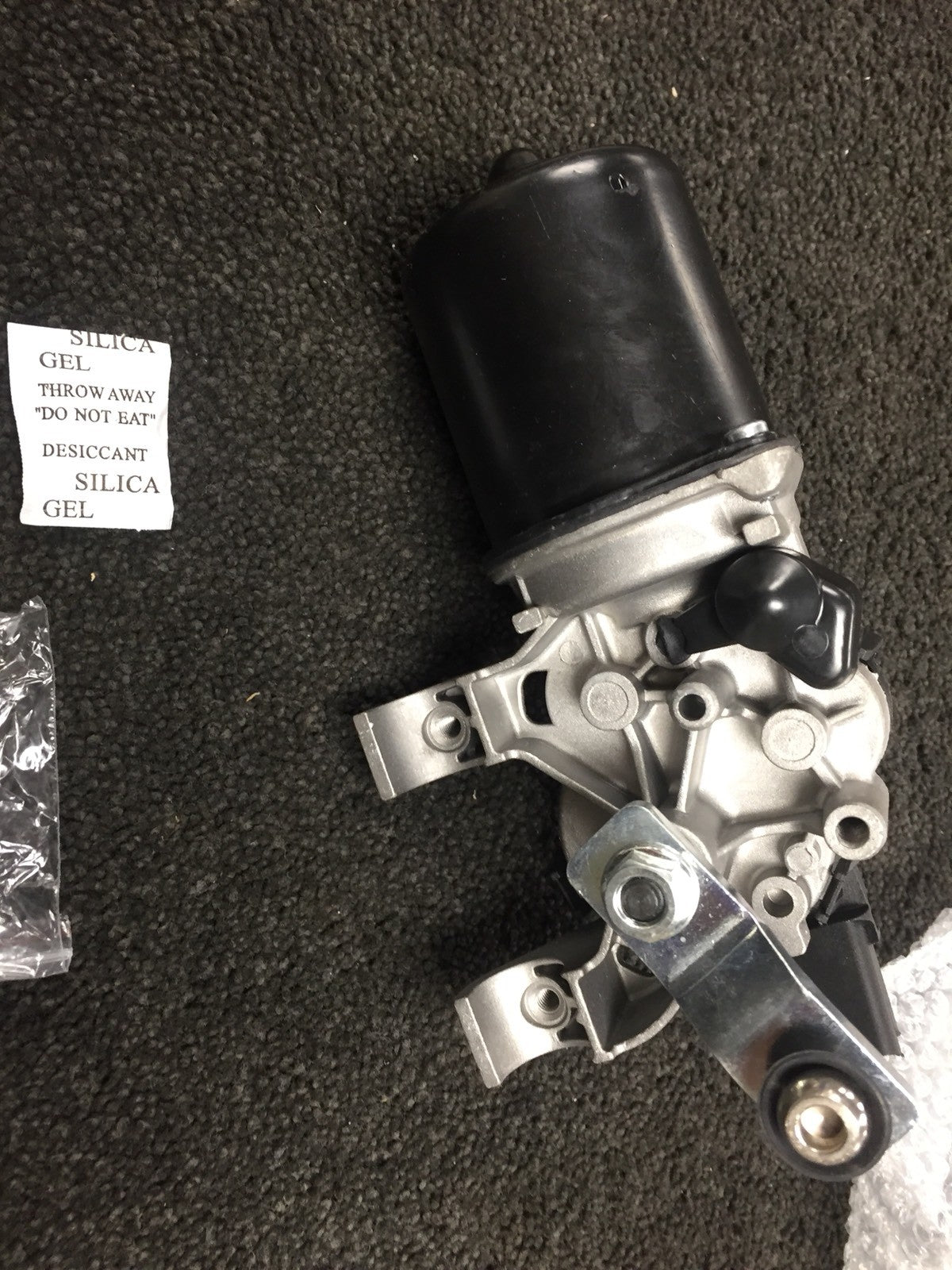 FRONT WIPER MOTOR FOR NISSAN QASHQAI  +2 1.5DCI,1.6,2.0,2.0DCI LEFT HAND DRIVE