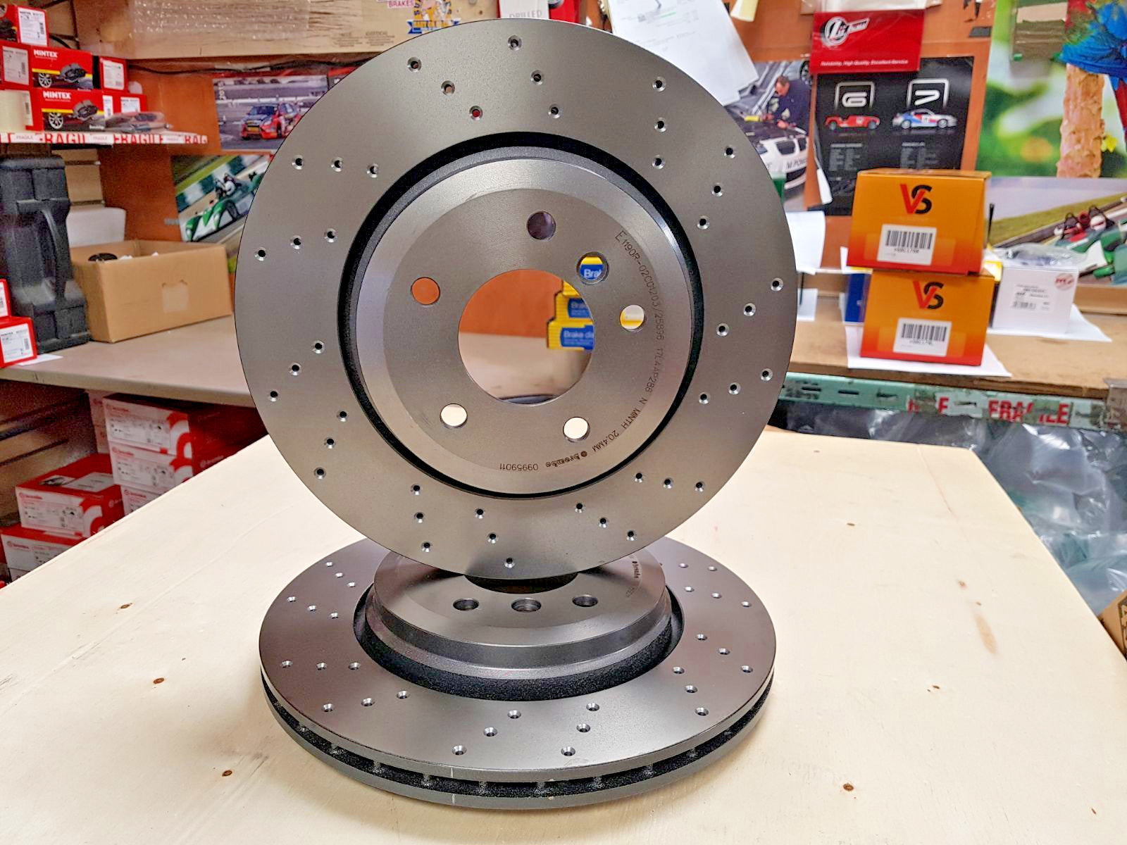 BMW 330 330D 330CI E46 BRAKE DISCS CROSS DRILLED REAR  320MM