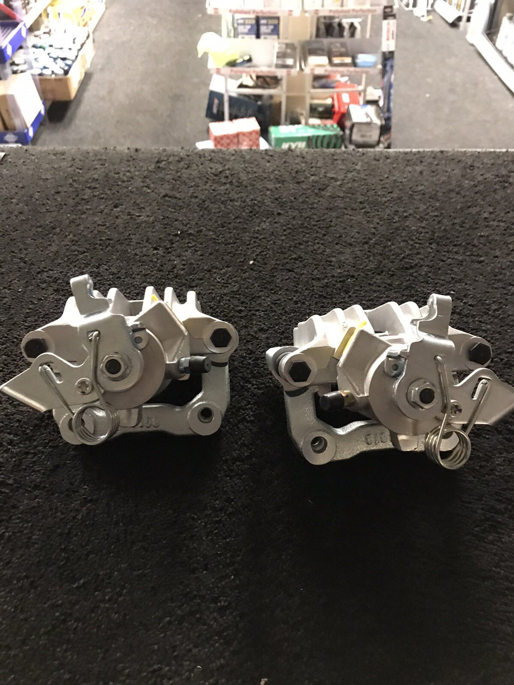 REAR BRAKE CALIPER PAIR COMPLETE BRACKET AUDI A3 TT CORDOBA IBIZA LEON FABIA