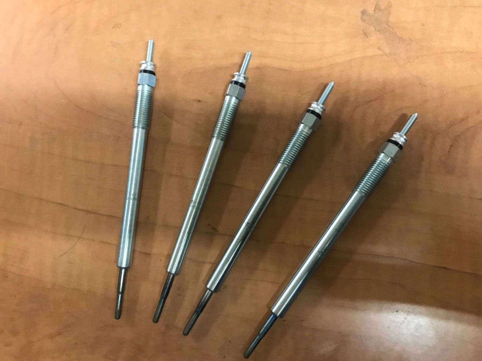 FOR AVENSIS AURIS RAV-4 LANDCRUSIRE 2.0 2.2 4.5 2003 ON DIESEL GLOW PLUG X 4 