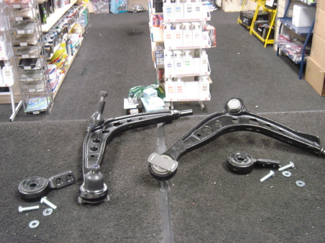 BMW 3SER E36 Z3 2 LOWER WISHBONE  ARM WITH BALL JOINT 2 BUSHHOLDERS