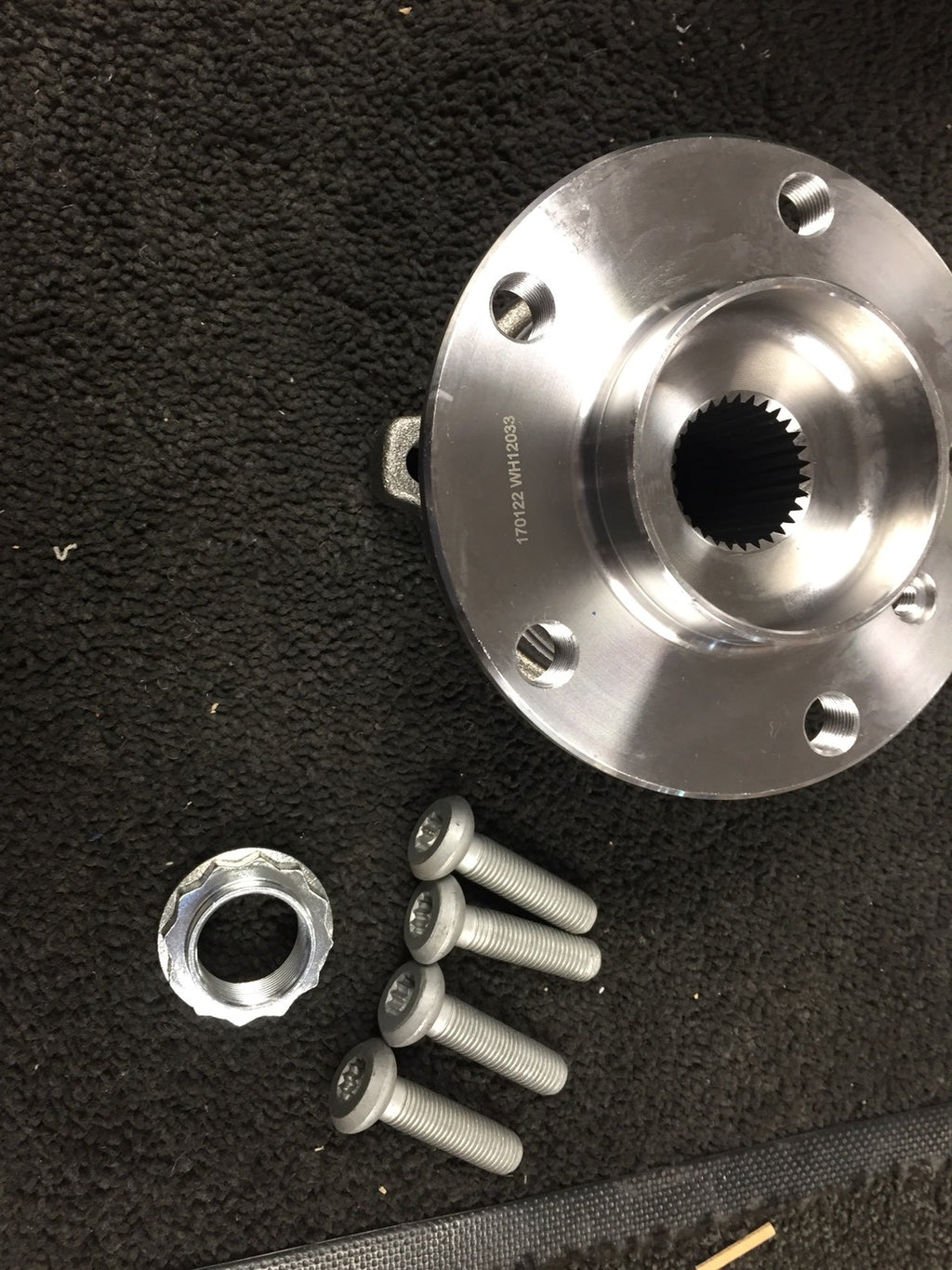 BMW X5 E70 2006-2018 FRONT WHEEL BEARING HUB ASSEMBLY KIT + BOLTS 31206795959