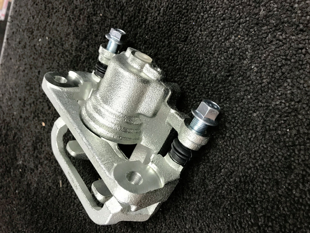 2 REAR BRAKE CALIPER WITH BRACKET CARRIER LH RH PAIR FOR NISSAN QASHQAI  