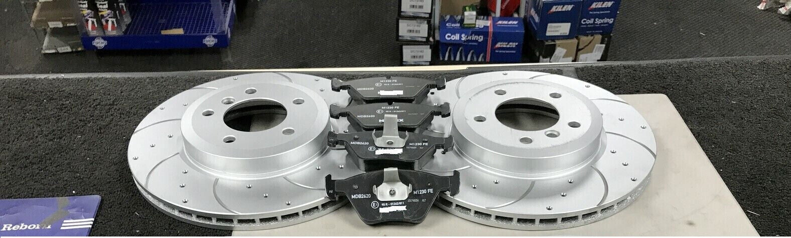 FOR BMW 330e 2.0 PHEV G20 G21 G42 FRONT  DRILLED GROOVED BRAKE DISCS PADS