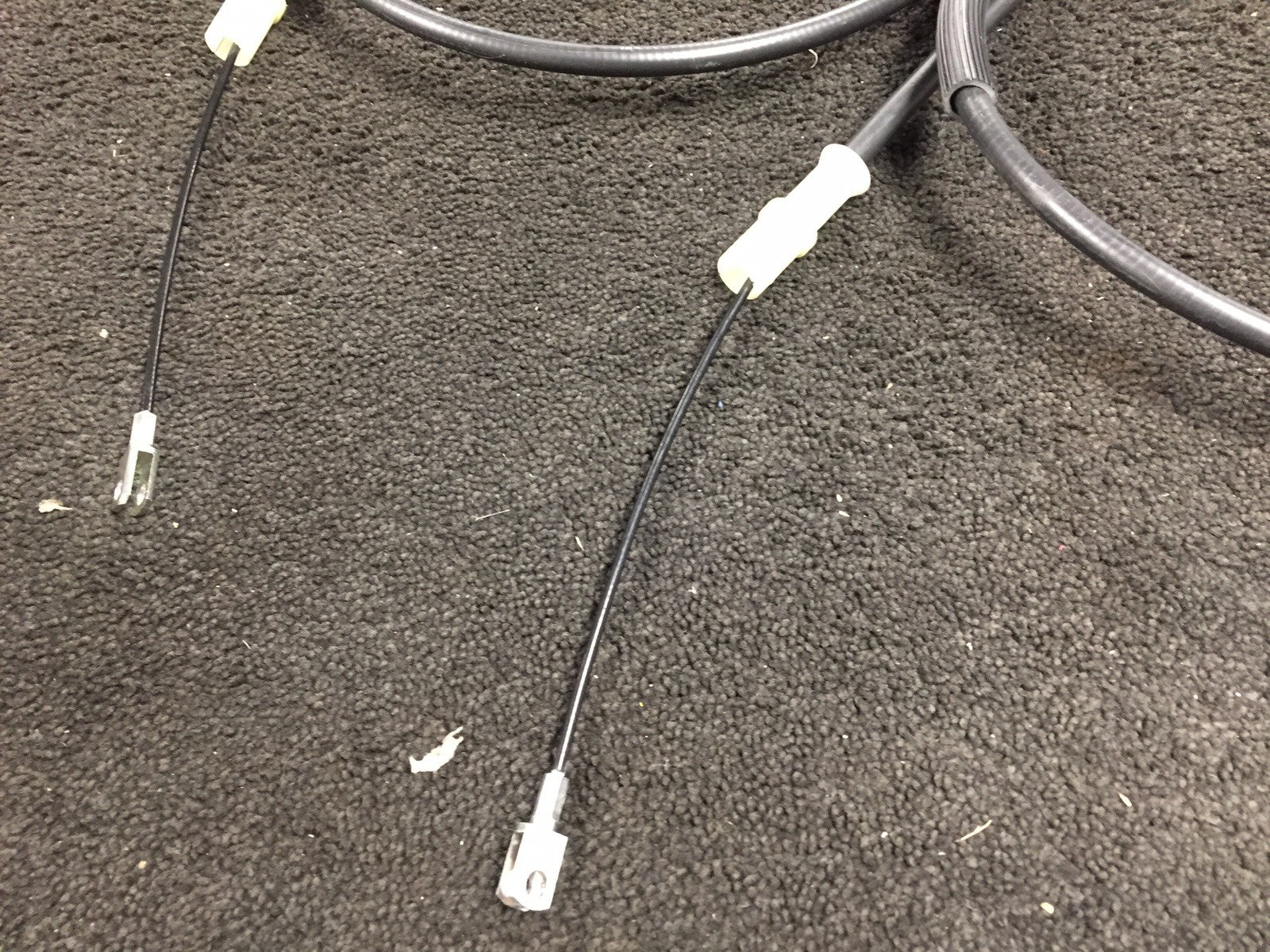 FOR MERCEDES SPRINTER 2006 ON REAR HANDBRAKE CABLE LEFT RIGHT PAIR