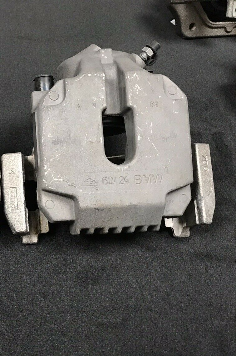 GENUINE FRONT BRAKE CALIPER RH CARRIER BMW 5SER E60 E61 SALOON+TOURING ESTATE