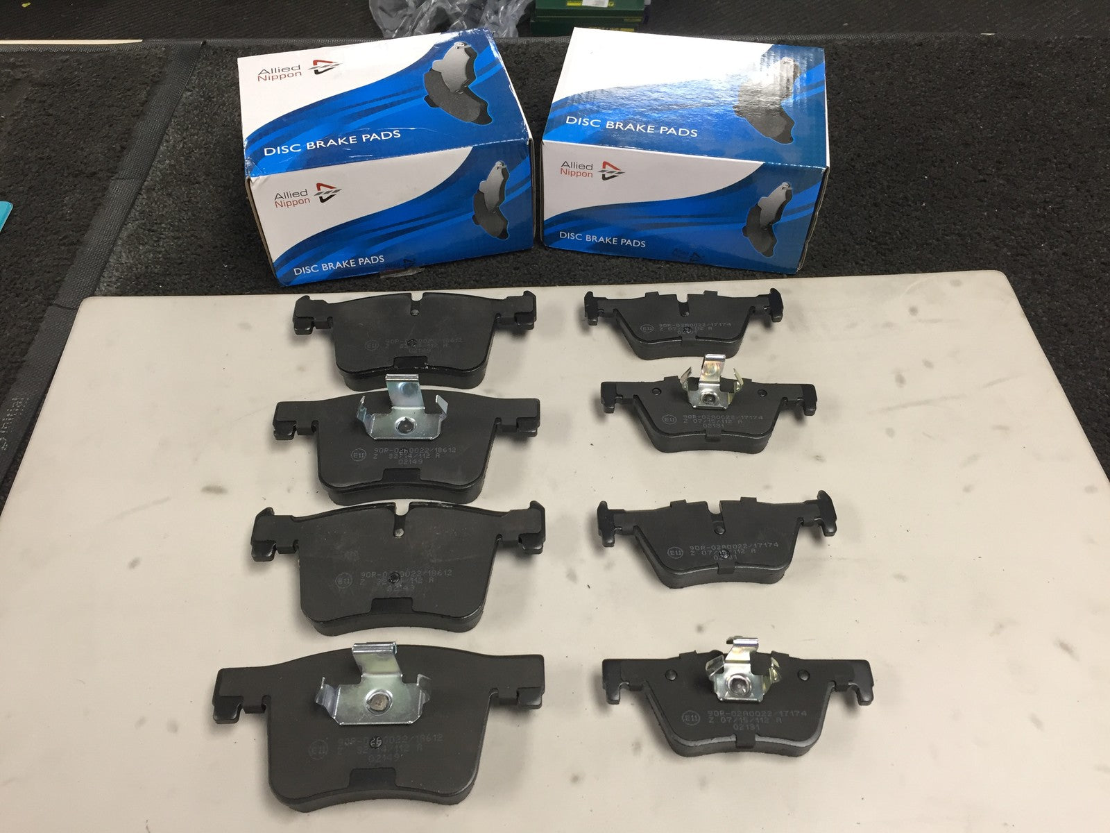 New BMW 3 Series F30 318d  SPORT Genuine comline front and Rear Brake Pads Set