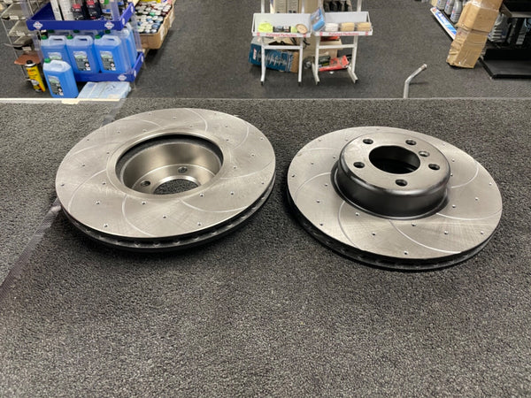 BMW M135I F20 DRILLED GROOVED BRAKE DISCS FRONT  340mm 