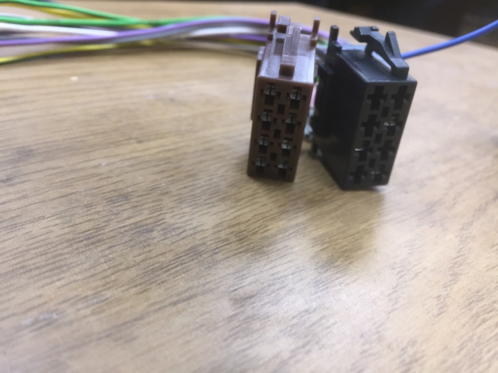 CT20VW03 ISO CABLE HARNESS VW GOLF 5/ PASSAT/TOUAREG 02 ONWORDS