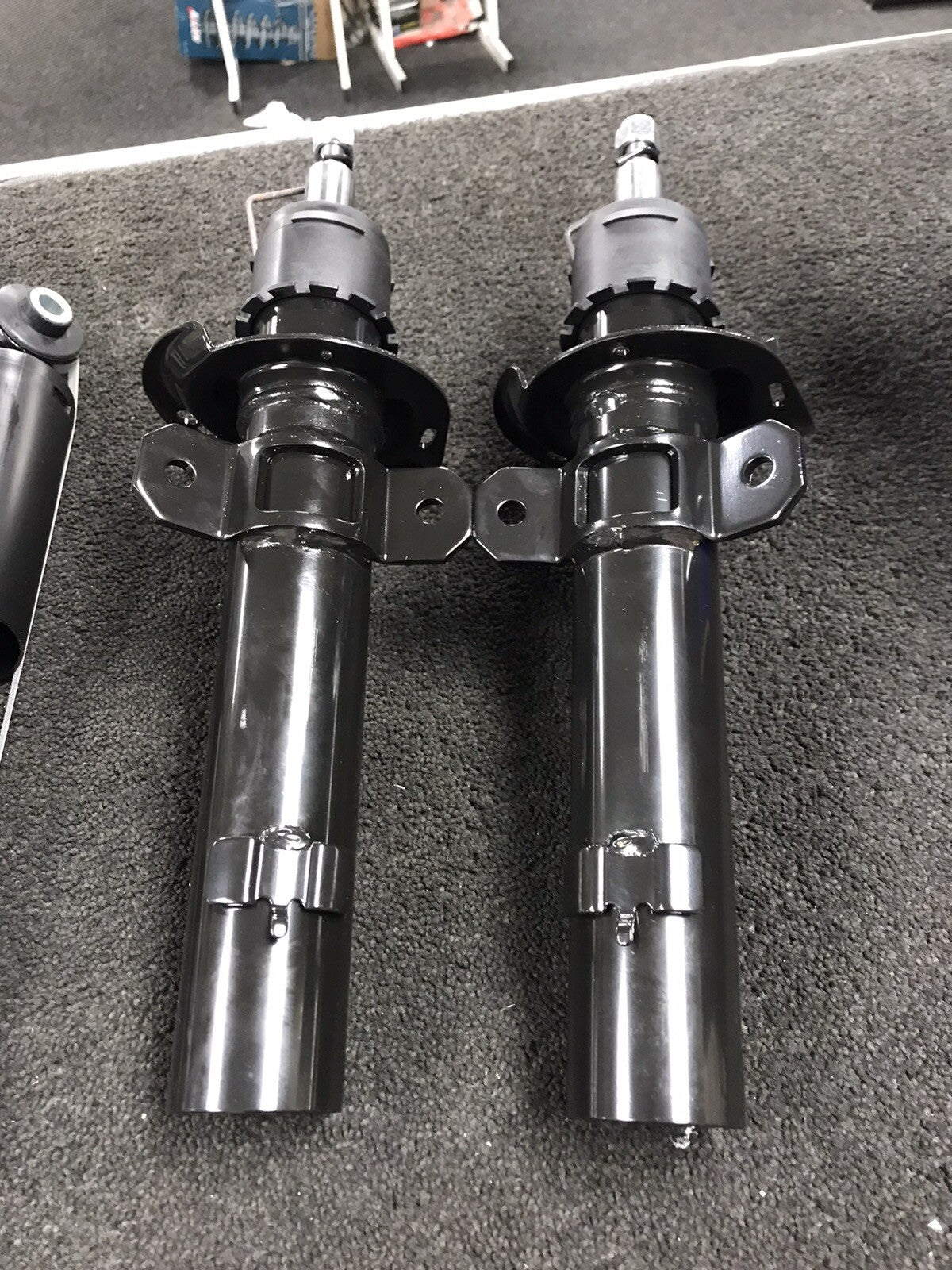 FOR FORD MONDEO MK2  SALOON ESTATE FRONT REAR SHOCK ABSORBERS X 4 