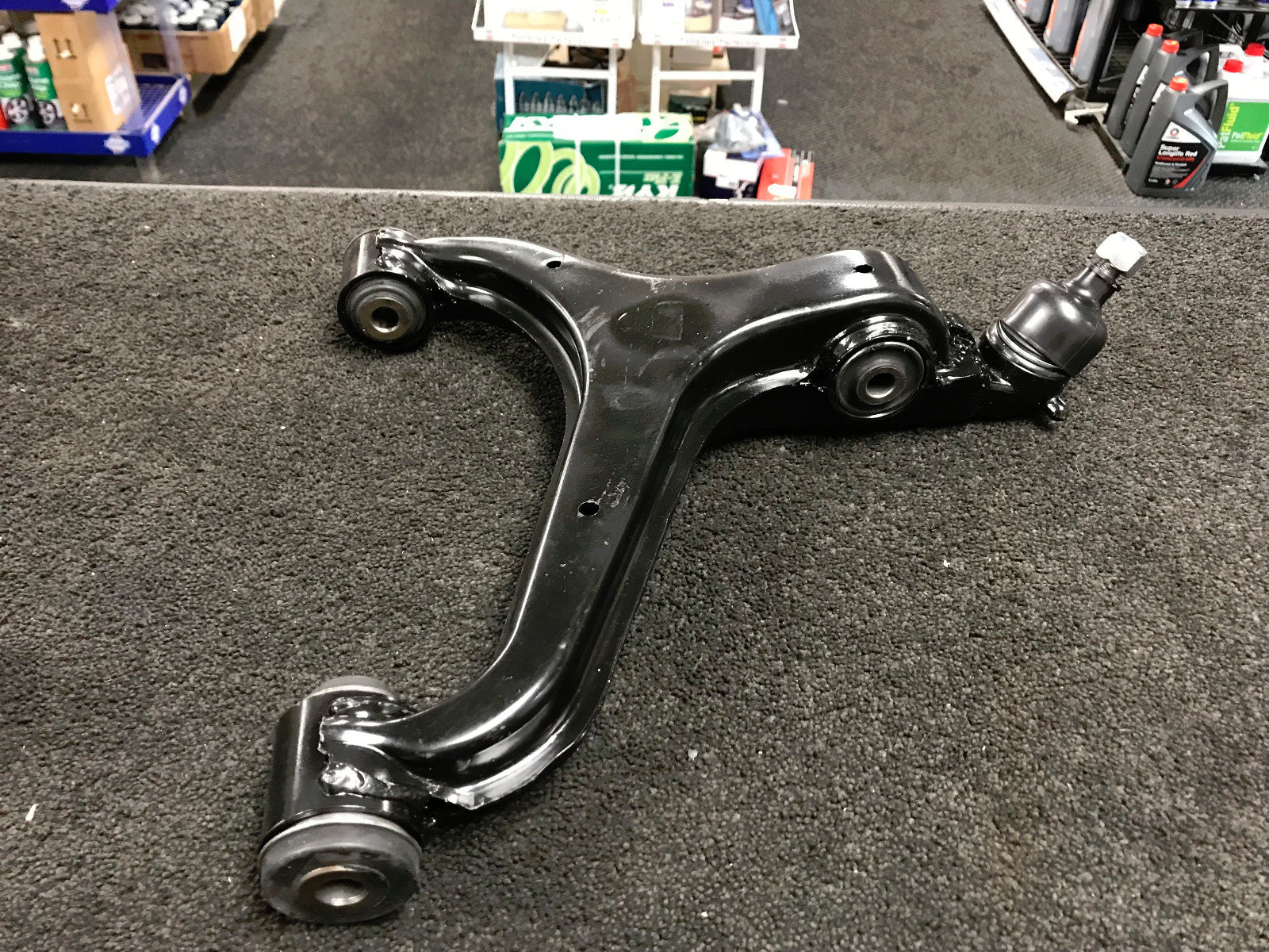 FRONT LOWER RIGHT WISHBONE ARM RH FOR SSANGYONG REXTON 2.7TD 2.9 2002-2013
