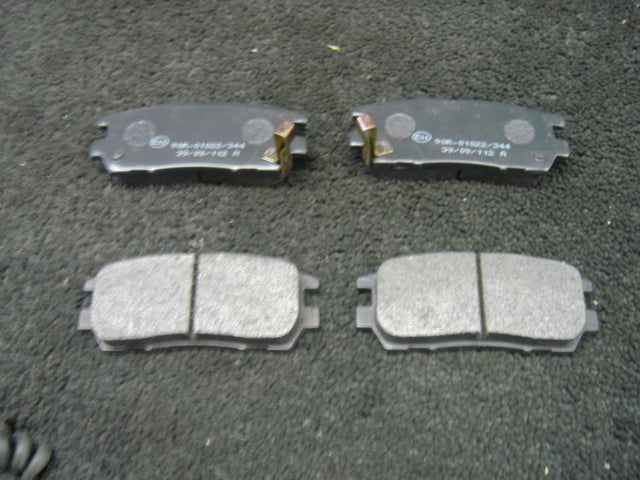 FOR MITSUBISHI SHOGUN PAJERO MK1 REAR BRAKE PADS SET NEW 
