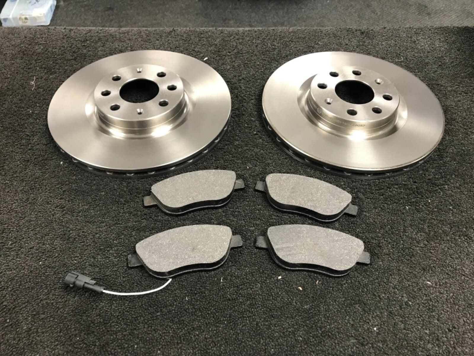  FOR FIAT PUNTO GRANDE PUNTO FRONT BRAKE DISC BRAKE PADS MODELS WITH 257MM DISCS