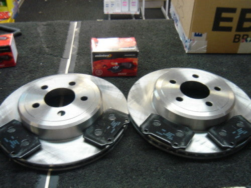 FIT FOR CHRYSLER 300C 3.0D 3.5 5.7 REAR VENTED BRAKE DISC REAR BRAKE PADS 
