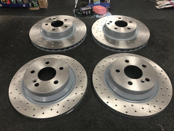 FOR MERCEDES CLS CLS320CDi C219  BRAKE DISC CROSS DRILLED BRAKE DISC FRONT REAR 