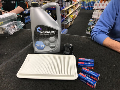 MAZDA 2 AND MAZDA 3 1.3 1.5 1.6 OIL AIR PLUGS AND ENGINE OIL SERVICE KIT 