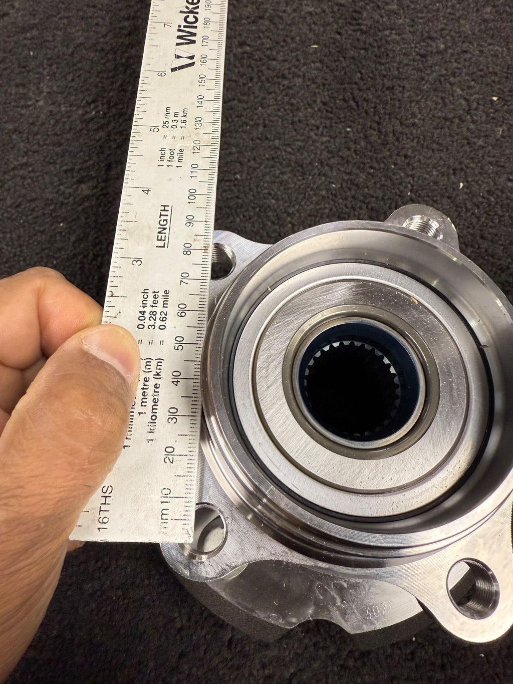 ALPHARD VELLFIRE 08-14 AWD 4WD REAR WHEEL AXLE HUB BEARING COMPLETE