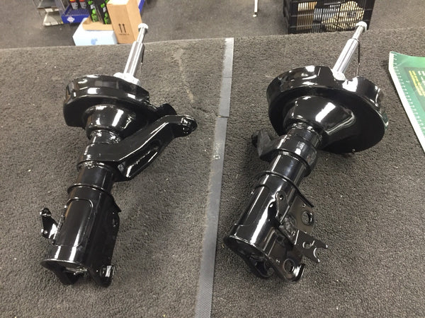 FOR HONDA CIVIC MK7 1.7  FRONT RH LH SHOCK ABSORBER SHOCKER STRUT PAIR 