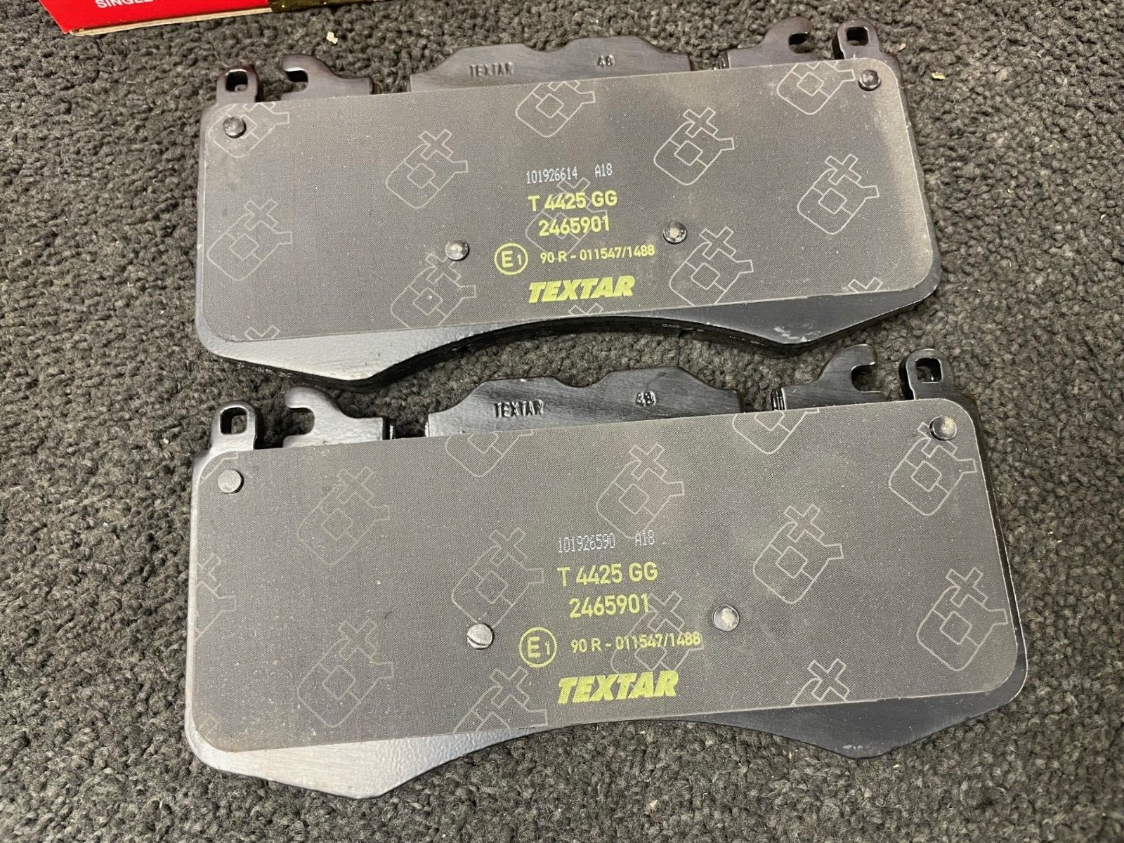 DEFENDER 90 110 L663 D200 D250 D300 FRONT BRAKE PAD GENUINE TEXTAR + SENSOR