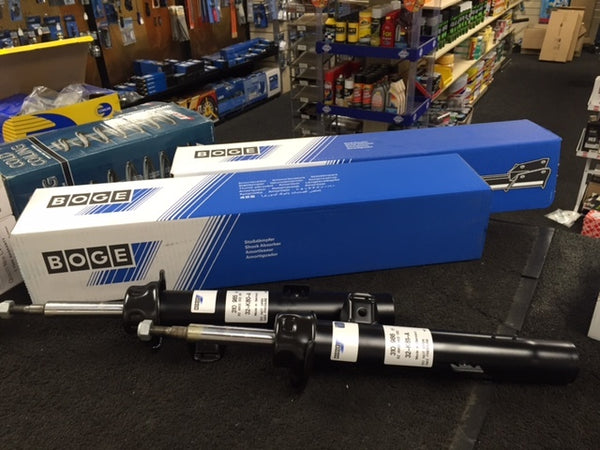 BMW 1 SER 120d E82 MSPORT FRONT SHOCK ABSORBER LEFT AND RIGHT BUMP STOP COVERS