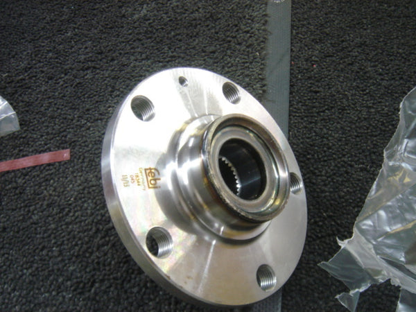 AUDI A4 A6 1.8T TDI V6 QUATTRO  WHEEL HUB STUB AXLE