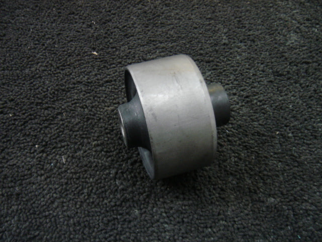 FOR NISSAN NAVARA D40 PATHFINDER DCi DIFF DIFFERENTIAL MOUNTING BUSHES X3
