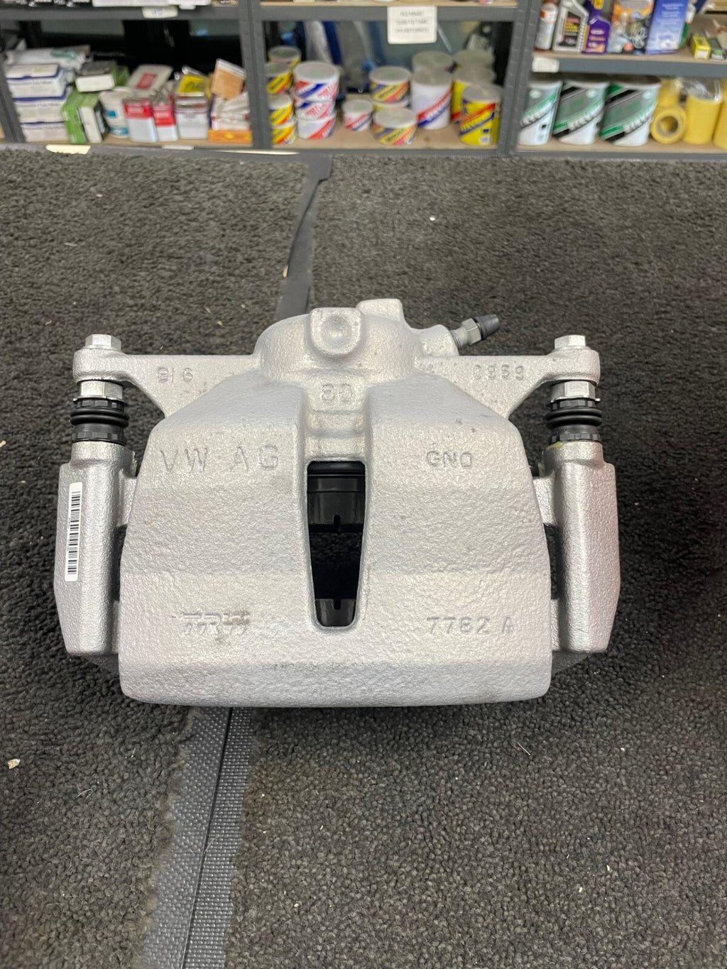 SUPERB 3V TSi TDi NS LH FRONTFRONT BRAKE CALIPER COMPLETE CARRIER  340
