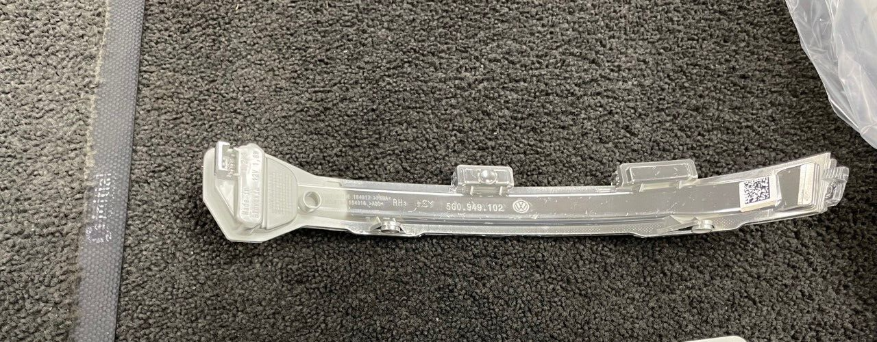 GENUINE VW TURN SIGNAL MIRROR INDICATOR DRIVER SIDE VW GOLF MK 7 5G0949102