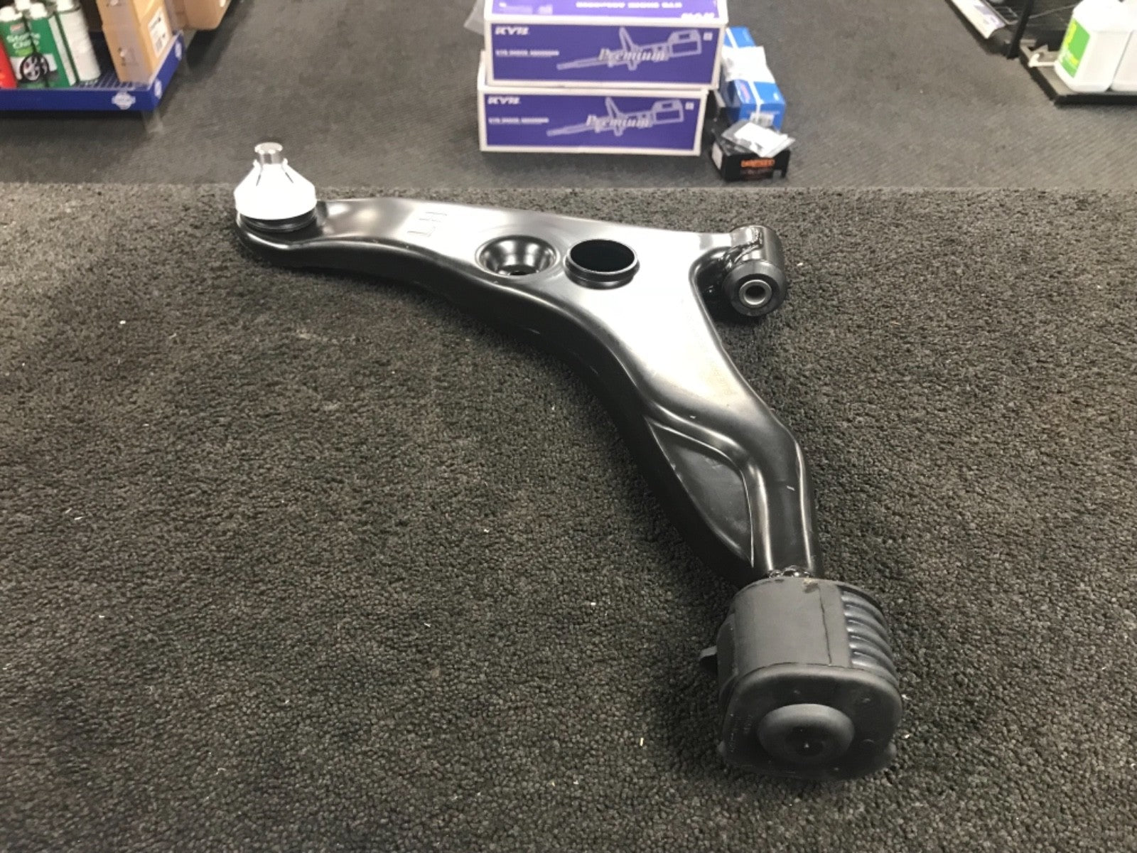 GEN 2 GSX ECOLOGIC (MK1 FL (GL) 08  ON LOWER WISHBONE ARM PASSENGER SIDE LH SIDE