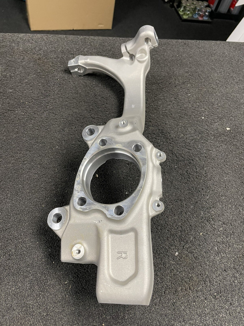 FRONT RH OS SUSPENSION KNUCKLE AUDI A4 B6 B7 8E 8H TDi TURBO COUPE CONVERTIBLE