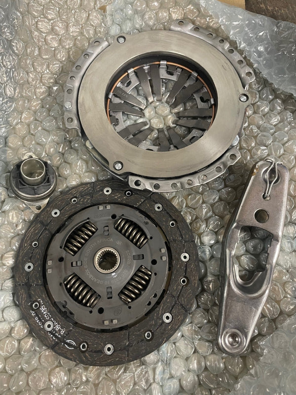 POLO 6R 9N IBIZA FABIA 6L 6J CORDOBA LEON GOLF MK5 MK6 1.4 2003-15 CLUTCH KIT