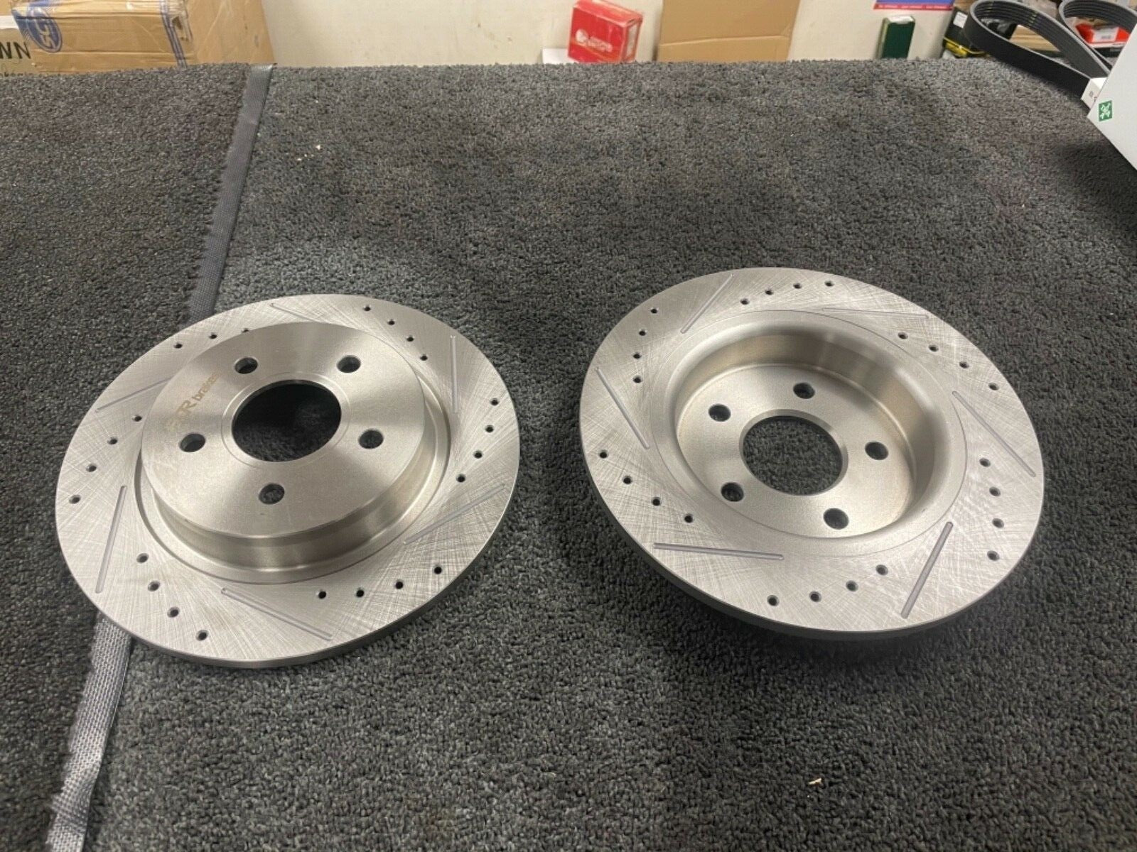 FOR FORD C-MAX FOCUS MK2 VOLVO C70 S40 REAR  CROSS DRILLED BRAKE DISC 280MM