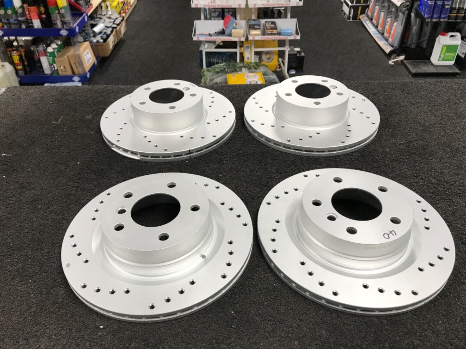 BMW 320d 320i MSPORT F30 SPORT CROSS DRILLED FRONT REAR DISCS WITH  BRAKE PADS