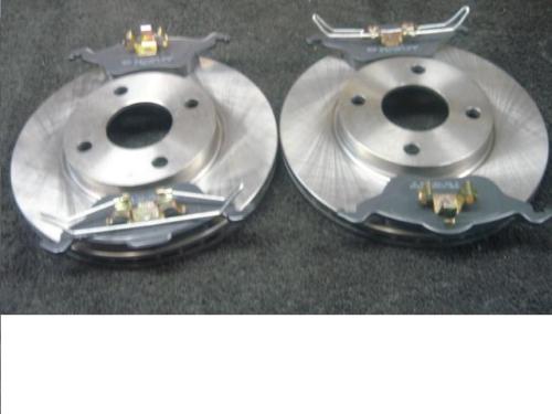 FORD FOCUS ESTATE SALOON HATCHBACK BRAKE DISCS  BRAKE PADS FRONT SET MK1