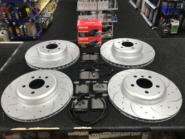 BMW 320 M235i F22 F23 DRILLED GROOVED BRAKE DISCS MINTEX BRAKE PAD FRONT REAR 