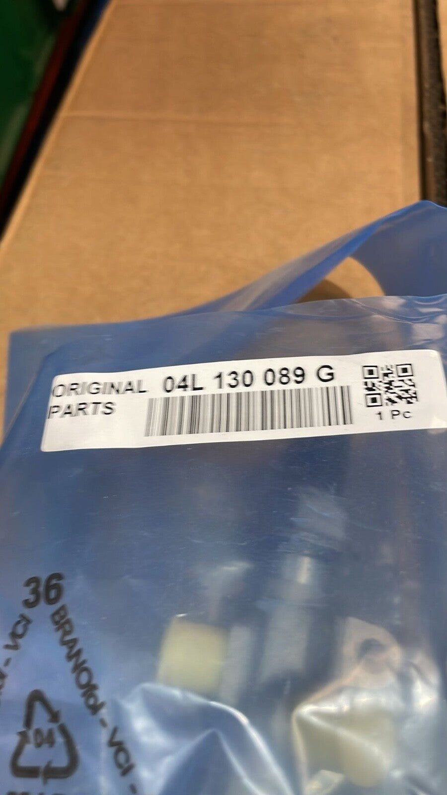 08-16 VW TIGUAN 5N SKODA YETI 2.0TDi FUEL PRESSURE RAIL COMPLETE SENSOR 04L089G